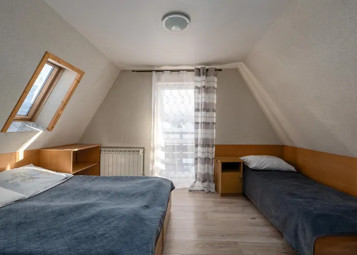 Anna Maria Nocleg ze śniadaniem 3*